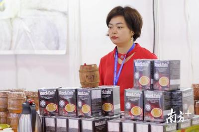 深化經(jīng)貿(mào)合作，第十二屆加博會(huì)再簽境外招展協(xié)議并創(chuàng)新推出越南旅游團(tuán)服務(wù)